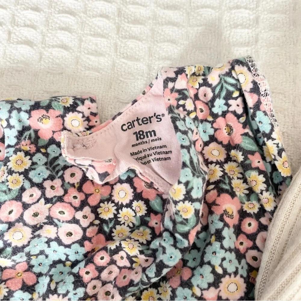 Girls clothing bundle size 18M carters baby gap Jessica Simpson